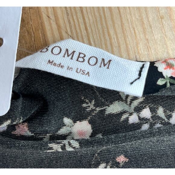 NWT Bombom Spring Fling Wrap Blouse Size Small - Picture 5 of 7